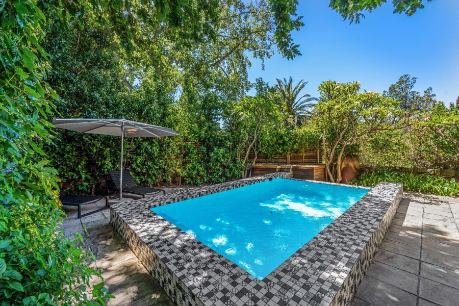 5 Bedroom Property for Sale in Oranjezicht Western Cape